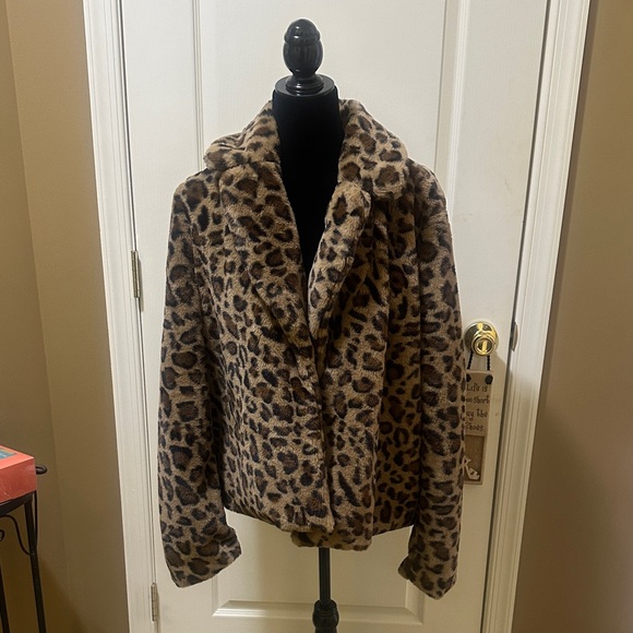 Teddy Jacket - Picture 1 of 3